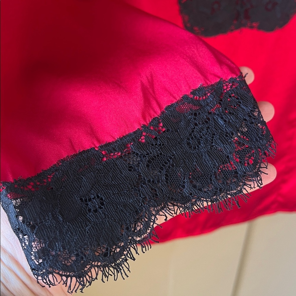 Moda International Red Silk Top With Black Lace Trim Side Zip Size XL - Picture 4 of 7